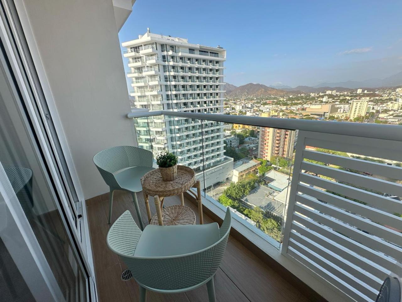 Apartment Eira Marina - By Inmobiliaria Vs *
