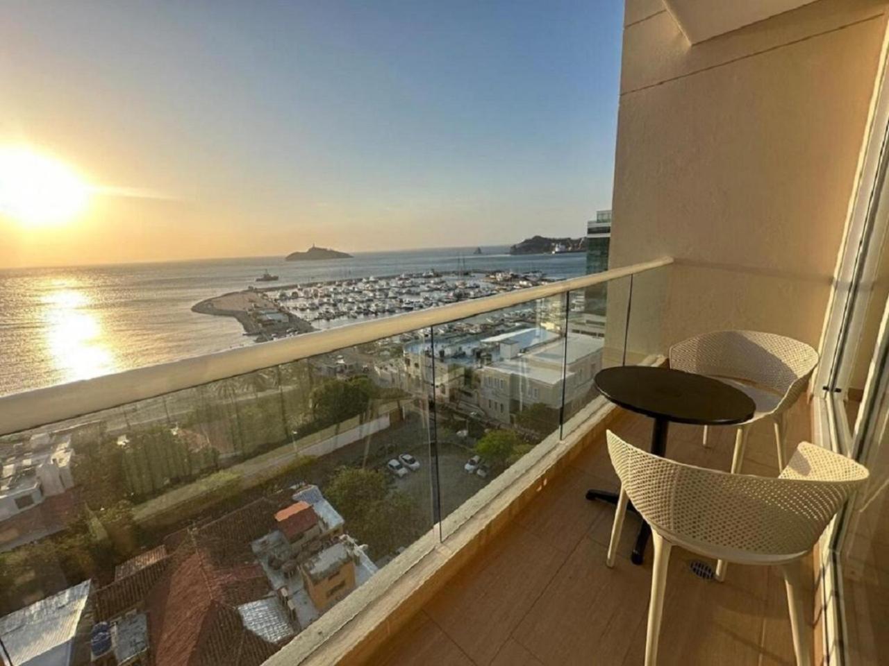 Apartment Eira Marina - By Inmobiliaria Vs *